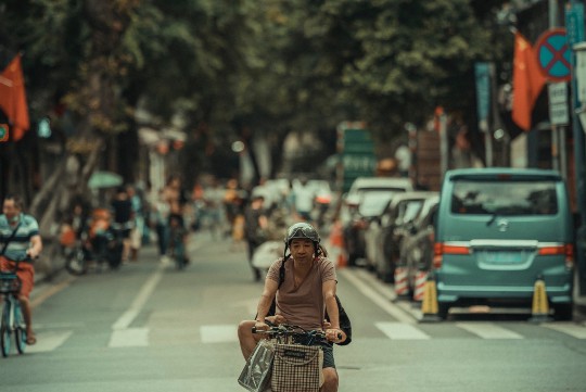 现在羽绒服批多少钱？市场波动下的羽绒服饰品价格探讨